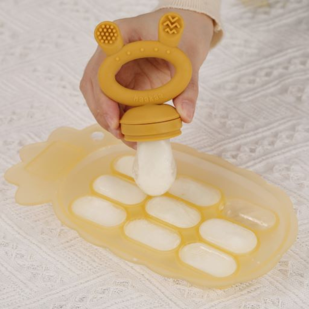 Silicone Pineapple Tray & Food Feeder with Cover Set